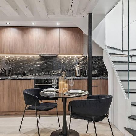 Duplex Parisien Pres Du Louvre Apartment Bagian luar foto